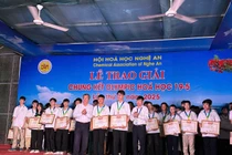 Hai học sinh Nghệ An giành Huy chương Vàng Olympic Hoá học 19-5 năm 2025