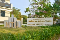 Trường Đại học Nha Trang thừa nhận ở lĩnh vực Nhân văn còn gặp khó khăn trong thu hút GS, PGS