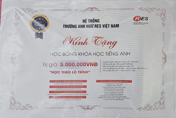 Học bổng khóa học tiếng Anh trị giá 5.000.000 đồng của Hệ thống Anh ngữ RES Việt Nam tặng cho học sinh có kết quả cao tại vòng 1 "Trạng nguyên tiếng Anh". Ảnh: NVCC phu-huynh-tieu-hoc-an-hoi-to-trung-tam-tieng-anh-res-to-chuc-cuoc-thi-trang-nguyen-tieng-anh-2.jpg