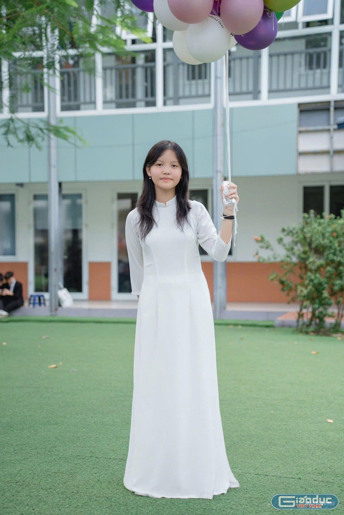 Nữ sinh Nguyễn Khánh Ngọc. Ảnh: Gia đình cung cấp gdvn-nu-sinh-nguyen-khanh-ngoc-thu-khoa-lop-chuyen-van-amsterdam-2.jpg