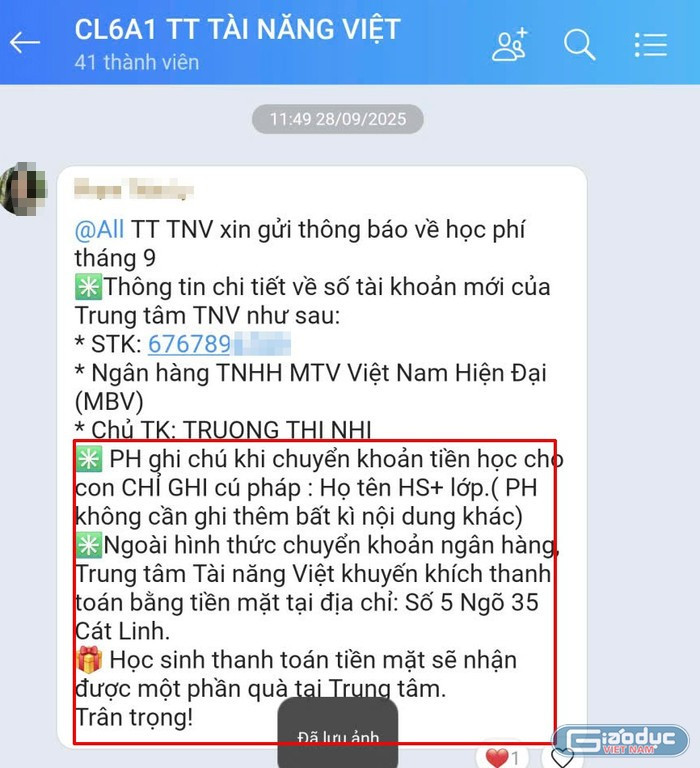 Nhân viên của trung tâm nhắn tin cho phụ huynh về việc đóng học phí. image-2.jpg