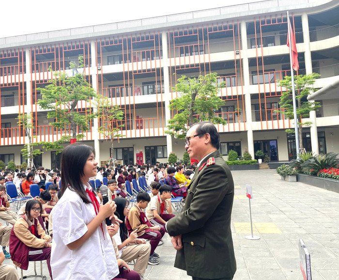 Thượng tá Đào Trung Hiếu sẵn sàng đồng hành cùng nhà trường với mức hỗ trợ phù hợp, thậm chí tham gia miễn phí. (Ảnh: NVCC) chuyen-gia-toi-pham-hoc-thuong-ta-dao-trung-hieu-1.jpg