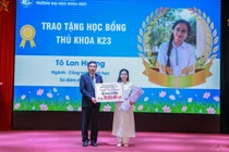 Trường Đại học Khoa học - ĐH Thái Nguyên trao học bổng gần 1,3 tỷ đồng tiếp sức tân sinh viên