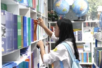 Mua nhầm SGK giả, học sinh phát hiện kiến thức bị in sai hoàn toàn