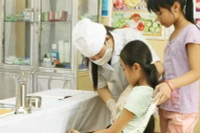 Đề xuất bổ sung biên chế để mỗi trường có 1 nhân viên y tế học đường