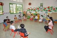 Phổ cập GDMN 3-4 tuổi: Dân cư trên địa bàn chưa ổn định, khó huy động trẻ ra lớp
