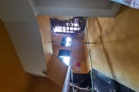 Học sinh trường cấp 3 Trưng Vương ngồi học mà nơm nớp lo ngói rơi vào đầu
