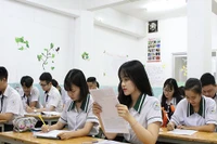 Các trường phổ thông Sài Gòn đã thu tiền buổi 2, sao còn thu tiền ôn tốt nghiệp?