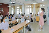 GV mong có Luật Nhà giáo để có chế độ đặc thù, thầy cô sống được bằng lương