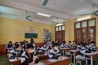 Chương trình sách giáo khoa ba đời Bộ trưởng chưa xong, vẫn rối rắm, bất cập