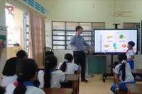 Tiểu học thiếu giáo viên Tin học, Ngoại ngữ sao không điều từ trung học cơ sở?