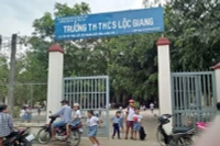Còn lời nào biện minh cho việc phụ huynh đánh giáo viên đến vỡ mũ bảo hiểm?