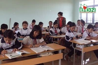 Mấy quy định này nhất định phải sửa, bởi nó mà học sinh ngồi nhầm lớp