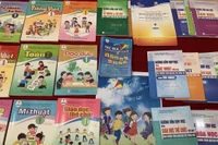 Lựa chọn sách giáo khoa lớp 1- Bộ đang làm khó các nhà trường!