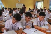 Cuộc đua vào lớp 10 đã bắt đầu, thầy trò chóng mặt vì tăng tiết