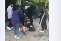 Học sinh đánh nhau, cần kỷ luật nghiêm và có sự quan tâm của gia đình