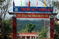 Hiệu trưởng trường Giang Ma dối cấp trên, ăn chặn tiền chính sách của học sinh