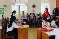 Tự bỏ tiền học nâng chuẩn được truy lĩnh, người trong cuộc mong thủ tục đơn giản