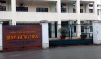 Nhận con đỡ đầu để tiếp tục làm Trưởng ban phụ huynh giúp trường...tăng thu