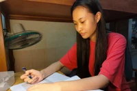 Nữ sinh nỗ lực giành học bổng 1 tỷ và học để vun đắp mái nhà SOS Hải Phòng