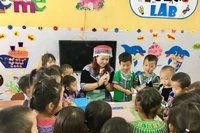 Ứng dụng công nghệ, cô Quyên nỗ lực mang đến tiết học mới mẻ cho HS vùng cao