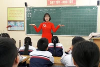 Cô giáo Hương dạy giỏi, mê sáng tác thơ, viết nhạc