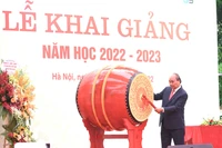 Chủ tịch nước dự Lễ khai giảng tại Trường THPT Chuyên Khoa học Tự Nhiên
