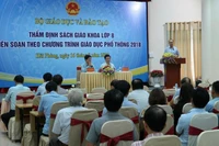 Thẩm định sách giáo khoa phải lấy mục tiêu chất lượng làm đầu