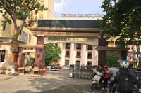 Ký túc xá Đại học Công Đoàn ngổn ngang hàng quán, nhếch nhác, phản cảm