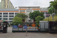 Không trả học phí dù chưa học, phụ huynh tố Trường liên cấp Ngôi sao Hà Nội 