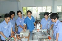 Sáp nhập TT GDTX-GDNN vào trường nghề: Người ủng hộ, nơi nói không nên