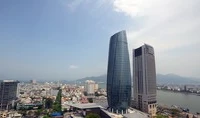 Nhân tài một đi không trở lại, chính quyền khởi kiện