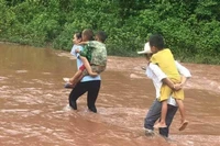 Ước mơ về cây cầu để đường đến trường của cô trò Tà Tổng bớt gian nan