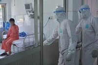 Tăng cường kiểm soát Covid-19 trong nhóm nguy cơ cao