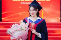 Từ học trò miền núi đến thủ khoa ngành Quan hệ quốc tế của nữ sinh HV Ngoại giao