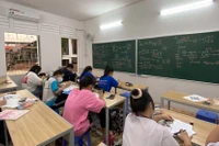 Cho phép hiệu trưởng, hiệu phó dạy thêm: Lãnh đạo trường lấy thời gian ở đâu?