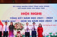 Bí thư Tỉnh ủy Hòa Bình: Ưu tiên cho giáo dục vùng khó khăn