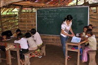 GV vùng cao không có khái niệm "thưởng tết", hỗ trợ 300 nghìn là cố lắm rồi!