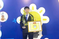 Nam sinh Quảng Bình chia sẻ kinh nghiệm nghiên cứu khoa học để có thành tích tốt