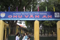 Trả lại tiền quỹ đã thu sau khi bị phản ánh: Không nên xảy ra ở THPT Chu Văn An