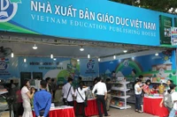 Nhà xuất bản GDVN: Hàng triệu học sinh chịu cảnh tăng giá sách giáo khoa do đâu?