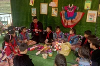 Thầy cô 'cắm bản' 10 năm không chuyển về xuôi được vì nơi đến không nhận