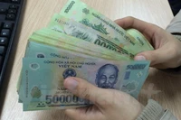 Suất ăn bán trú ...“hoa hồng” nức mũi