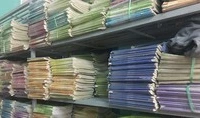 Giờ đây, nhiều thư viện trong nhà trường tủ sách dùng chung đã mốc meo