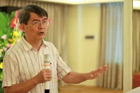 GS.Ngô Việt Trung: Nếu Bộ GD không sửa quy chế sẽ còn tiếp tục có TS 'cầu lông'