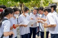Miễn thi ngoại ngữ nhưng không quy đổi điểm xét tốt nghiệp: Phù hợp, công bằng