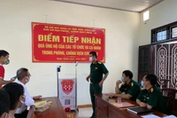 Sinh viên và giảng viên Đại học Huế chế tạo robot hỗ trợ phòng chống dịch COVID 