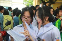 Toàn bộ điểm chuẩn trúng tuyển vào lớp 10 công lập của Hà Nội, cao nhất 43,25