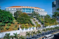 Những nguồn đầu tư nào đã góp phần xây dựng Trường đại học Tôn Đức Thắng?
