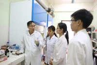 Giảm thời gian công tác thêm sau nghỉ hưu khiến PGS mất động lực để xét lên GS